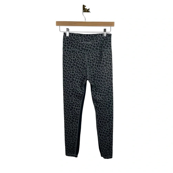 All Fenix Anthropologie Jagger Leopard Print Leggings in Grey/Black Size S - Picture 6 of 11